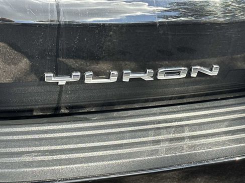 Certified 2025 GMC Yukon Denali image 11