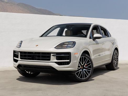 Certified 2025 Porsche Cayenne S AWD/4WD image 1