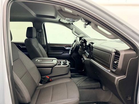 Used 2024 Chevrolet Silverado 1500 LT image 23