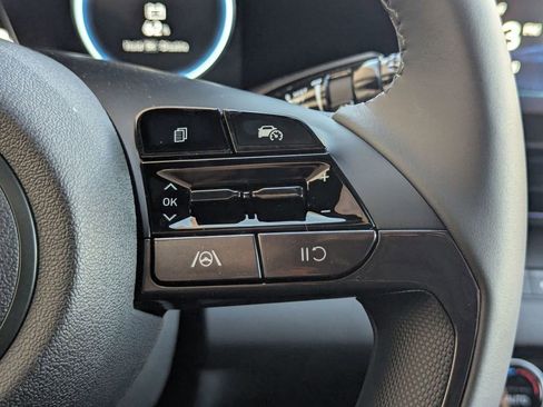 New 2025 Hyundai Elantra SEL image 19