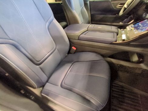 New 2026 INFINITI QX80 4WD w/ Sport Exterior Package image 24