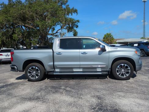 Used 2025 Chevrolet Silverado 1500 High Country RWD image 3