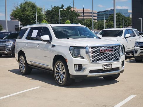 Used 2023 GMC Yukon Denali RWD image 3