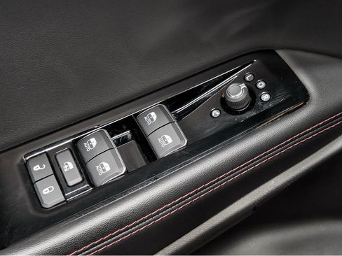 Used 2025 Jeep Wagoneer S Limited AWD/4WD image 8
