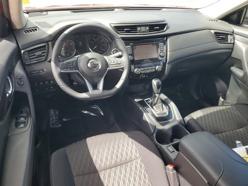 Certified 2020 Nissan Rogue SV w/ Premium Package image 17