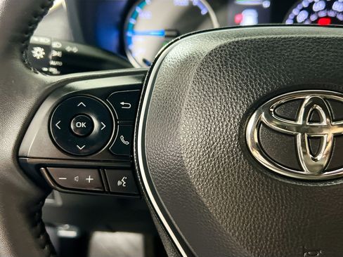 Used 2022 Toyota RAV4 SE image 18