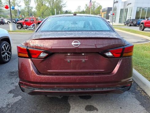 Used 2025 Nissan Altima 2.5 SV image 8