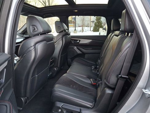 Used 2023 Acura MDX A-Spec image 10