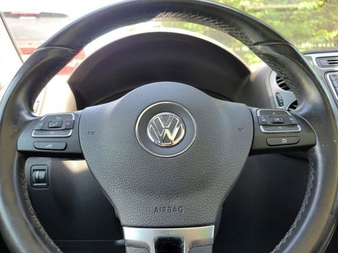 Used 2016 Volkswagen Tiguan SE AWD/4WD image 12