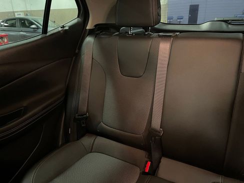 Used 2025 Buick Encore GX Preferred image 39