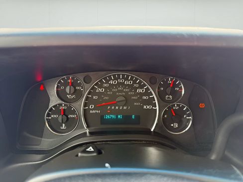 Used 2016 Chevrolet Express 2500 RWD image 20