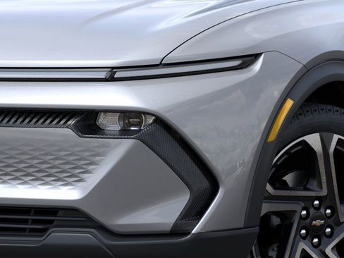 New 2026 Chevrolet Equinox EV LT image 37