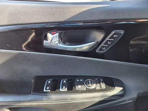 Used 2019 Kia Sorento SX image 29