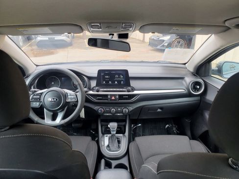 Used 2021 Kia Forte LXS FWD image 2
