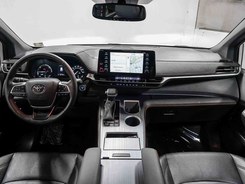 Certified 2024 Toyota Sienna XSE FWD image 12