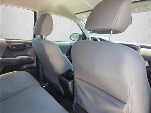 Used 2019 Toyota Tacoma SR5 RWD image 19