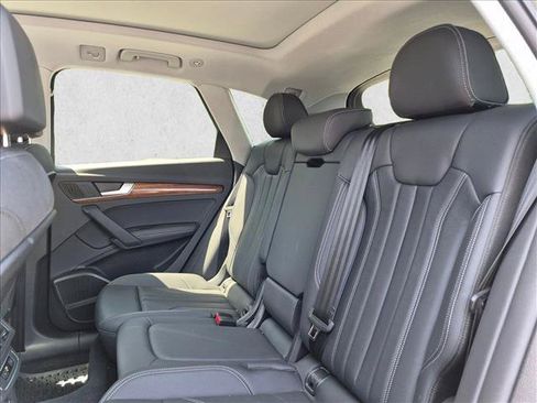Certified 2023 Audi Q5 e Premium Plus w/ Premium Plus Package AWD/4WD image 19