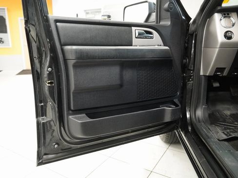 Used 2017 Ford Expedition EL Limited w/ Equipment Group 301A image 5