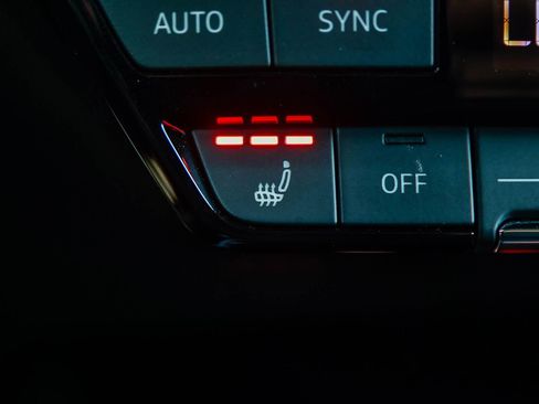 Certified 2023 Audi Q4 e-tron Prestige w/ 20" Wheel Package image 28