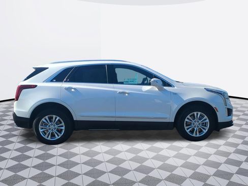 Certified 2024 Cadillac XT5 Luxury w/ LPO, Floor Liner Package image 8