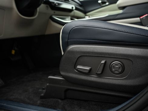 New 2026 Kia Carnival EX image 19