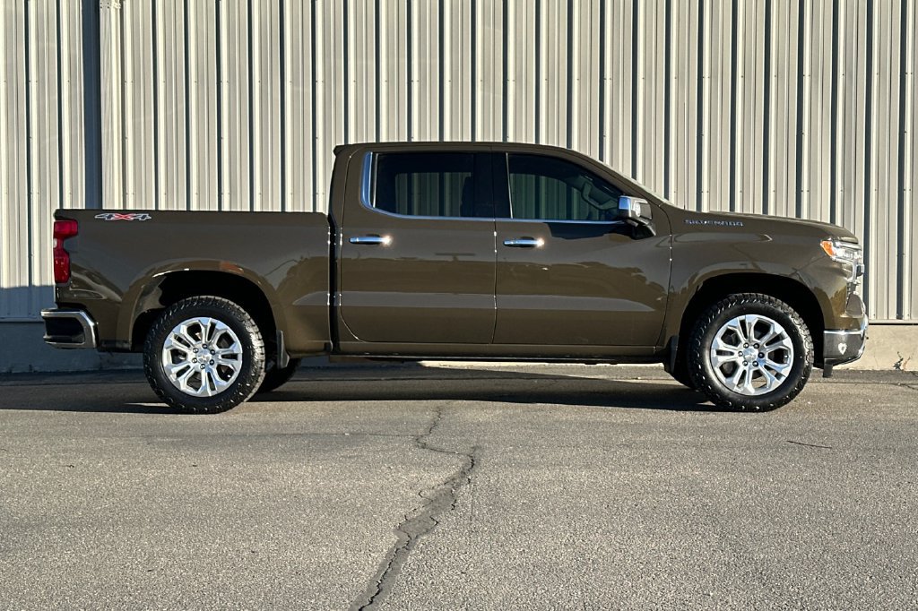 Used 2024 Chevrolet Silverado 1500 LTZ w/ LTZ Convenience Package II AWD/4WD image 11