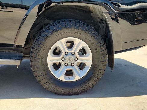 Used 2015 Toyota 4Runner SR5 RWD image 31