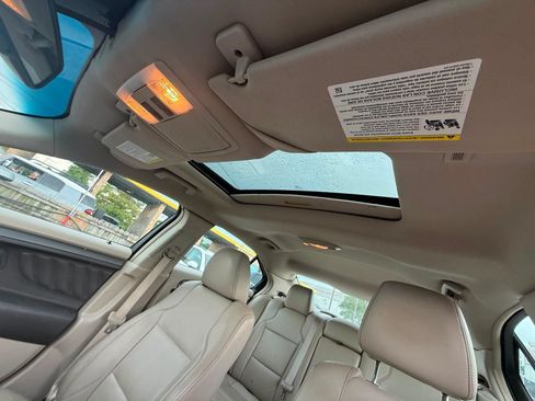 Used 2012 Ford Taurus SEL FWD image 17