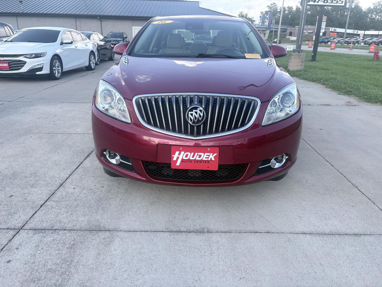 Used 2016 Buick Verano Premium w/ Driver Confidence Package FWD image 2