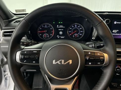 Used 2022 Kia K5 GT-Line image 11
