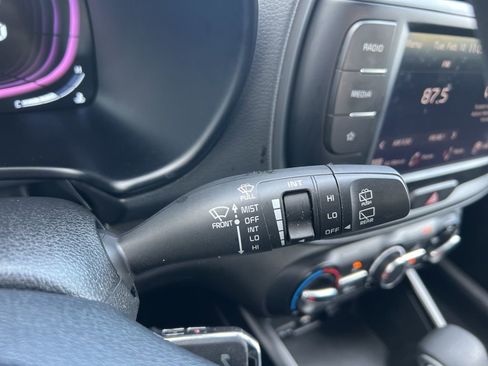 Used 2025 Kia Soul LX w/ LX Technology Package image 13