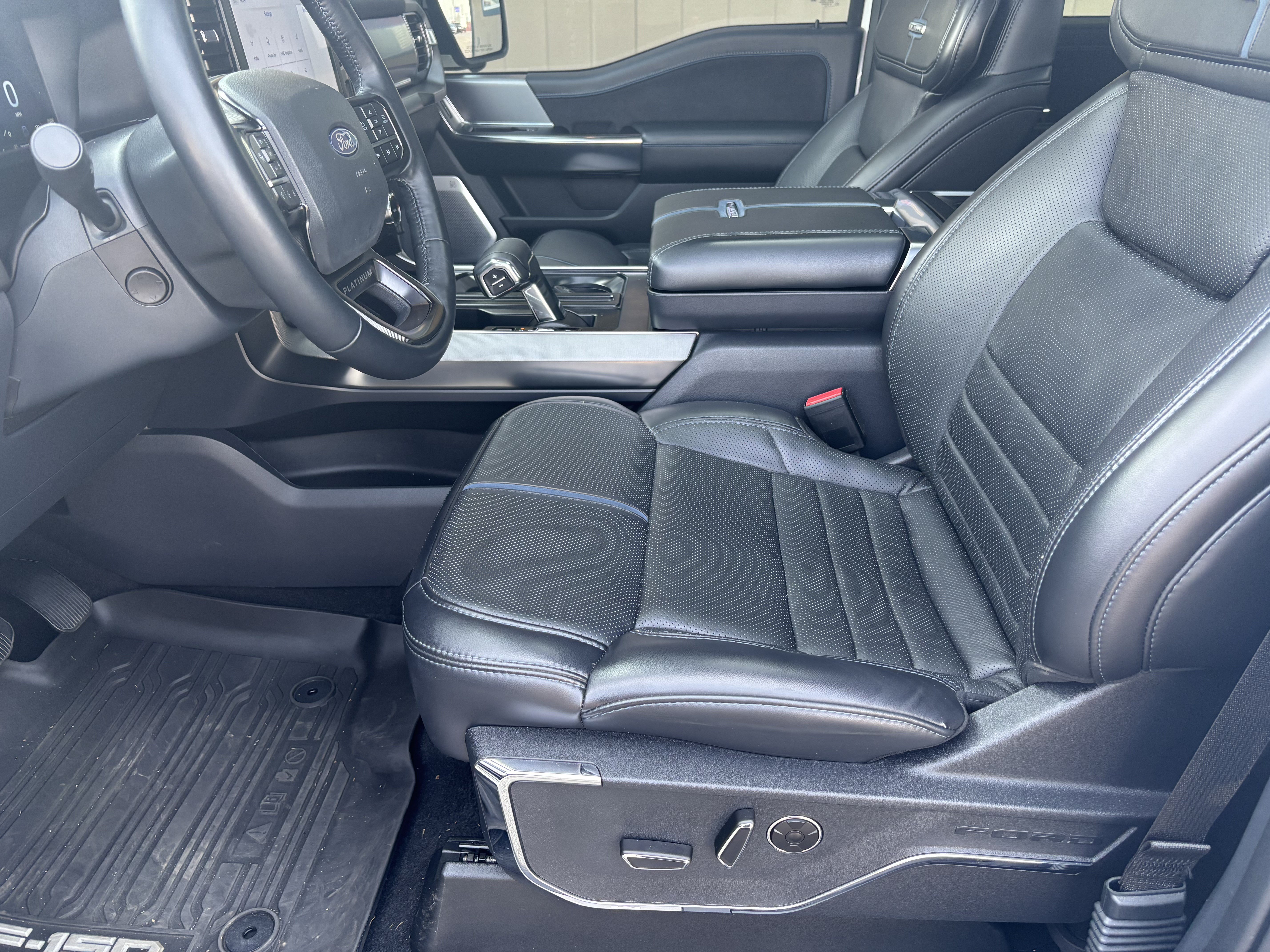 Used 2024 Ford F150 Platinum w/ FX4 Off-Road Package AWD/4WD image 13