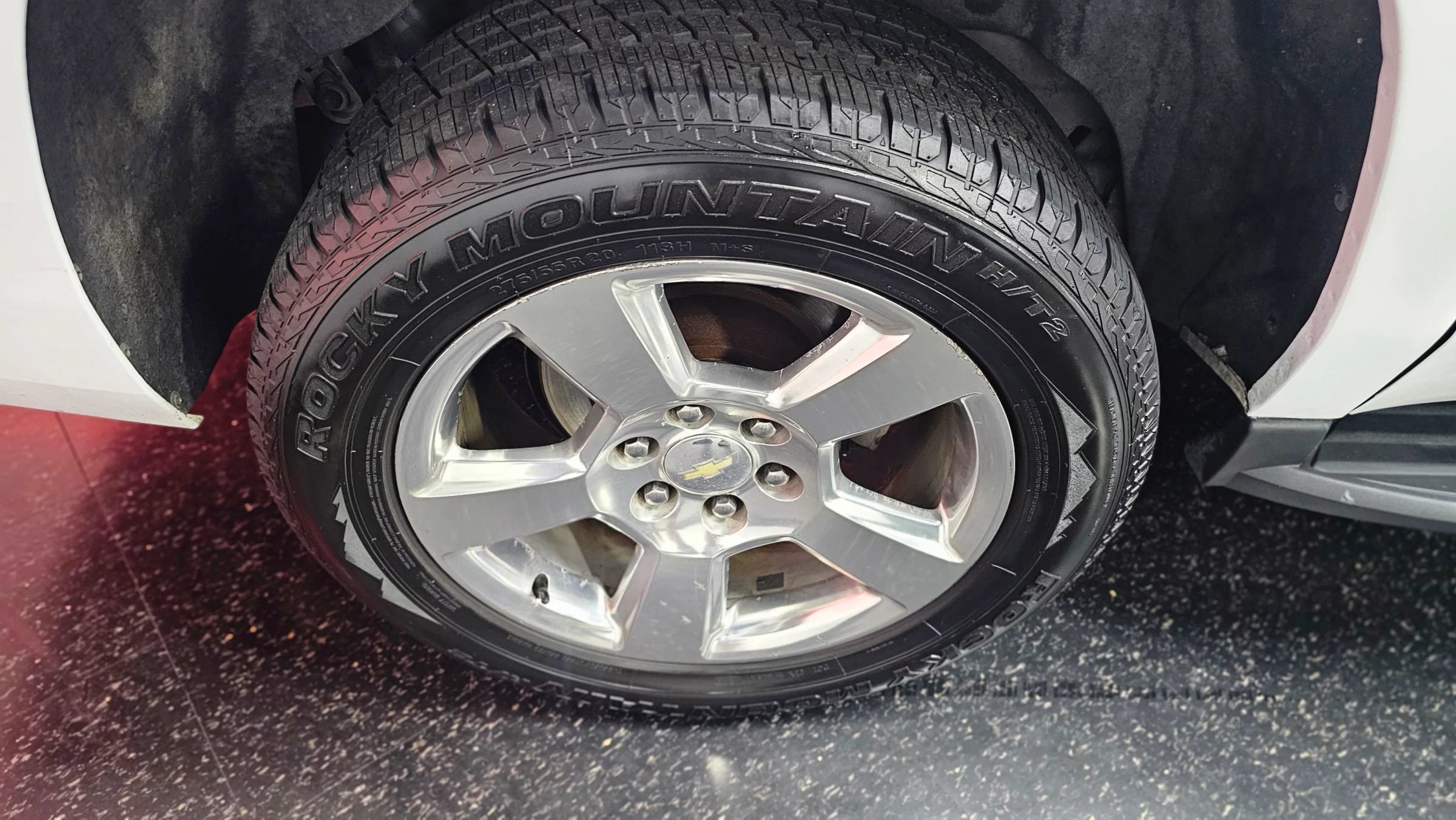 Used 2018 Chevrolet Suburban LT AWD/4WD image 18
