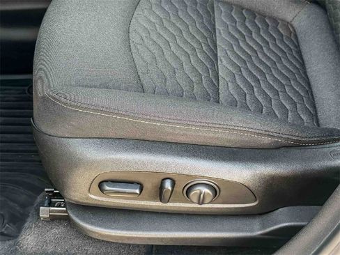 Used 2020 Chevrolet Equinox LT image 15