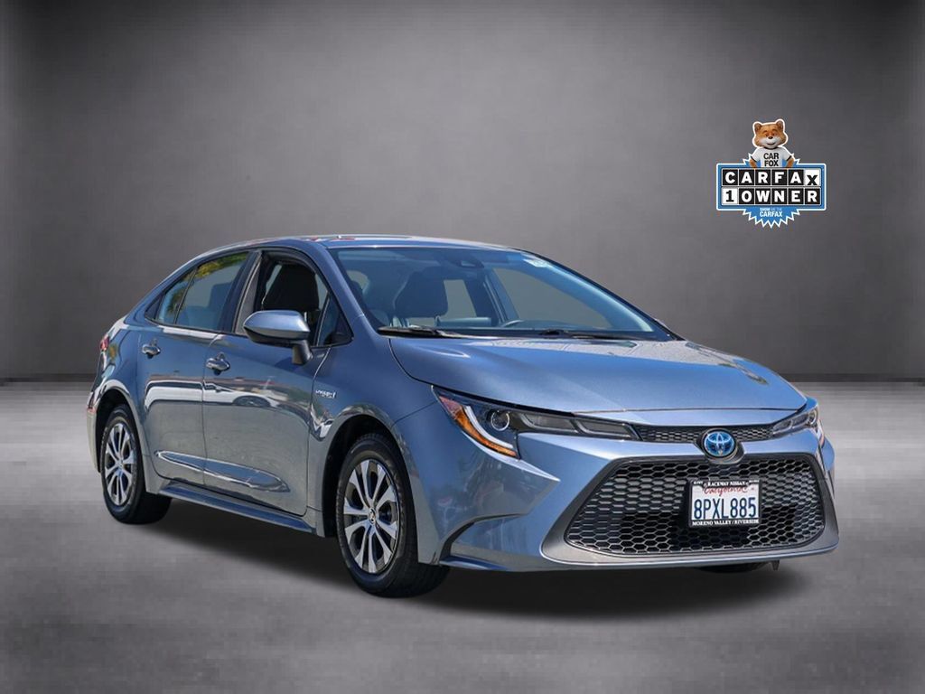 Used 2020 Toyota Corolla LE FWD image 2