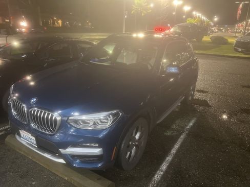 Used 2021 BMW X3 xDrive30i w/ Executive Package image 2