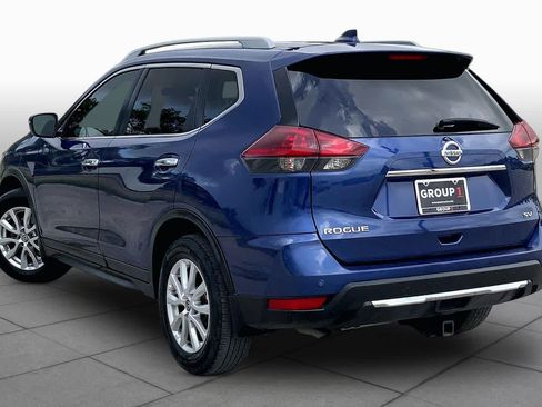 Used 2020 Nissan Rogue SV FWD image 12