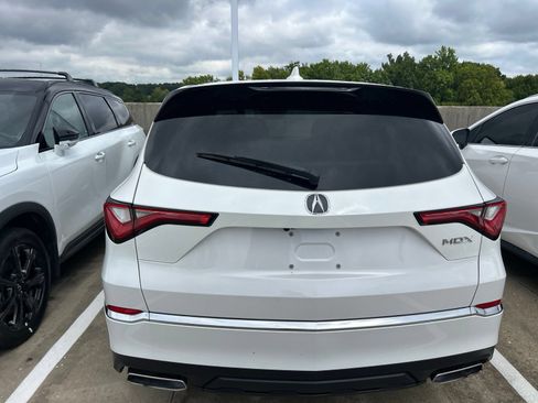 Used 2023 Acura MDX FWD image 37