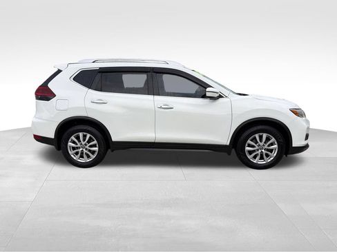 Used 2020 Nissan Rogue SV FWD image 9