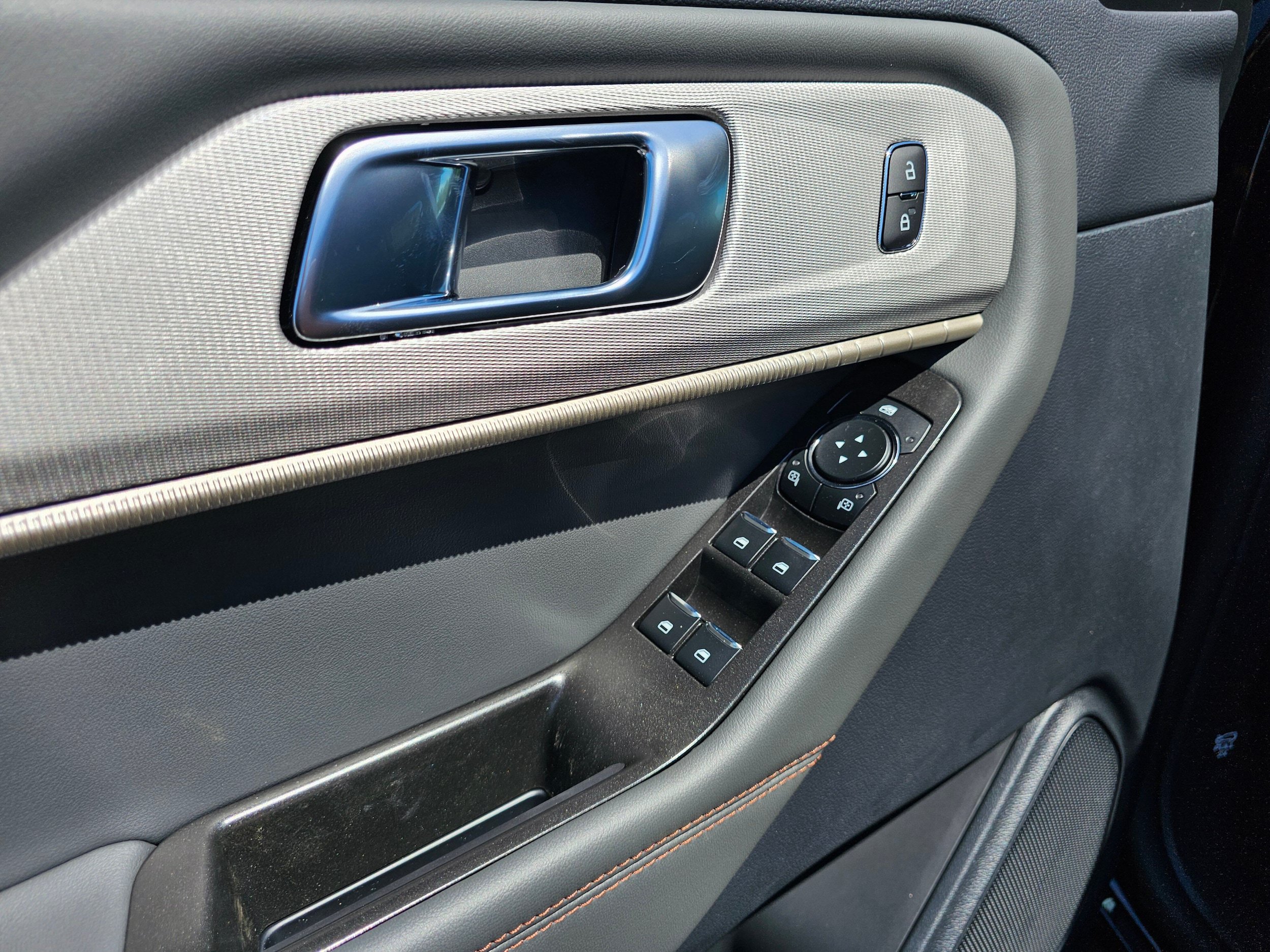 New 2026 Ford Explorer Active AWD/4WD image 16