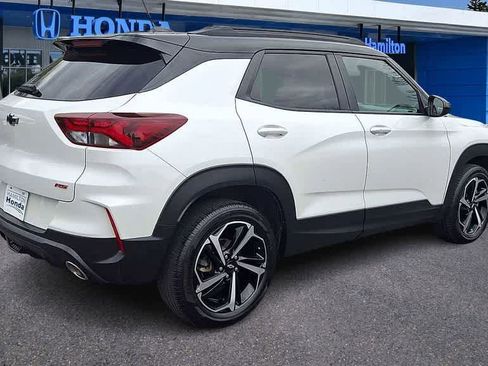 Used 2023 Chevrolet TrailBlazer RS w/ Sun and Liftgate Package AWD/4WD image 8