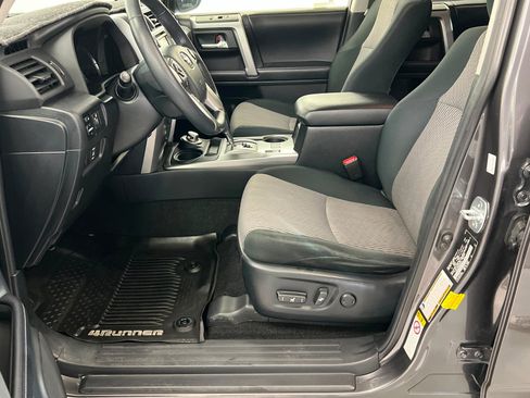 Used 2019 Toyota 4Runner SR5 AWD/4WD image 18
