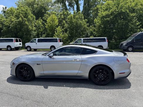 Used 2020 Ford Mustang GT w/ Black Accent Package RWD image 9