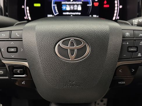 Used 2025 Toyota Camry LE image 22