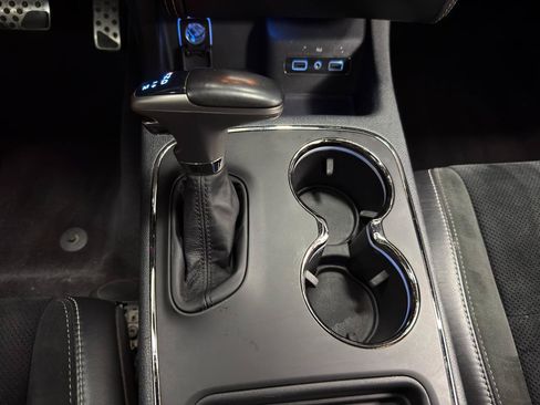 Used 2018 Dodge Durango SRT w/ SRT Interior Appearance Group AWD/4WD image 23