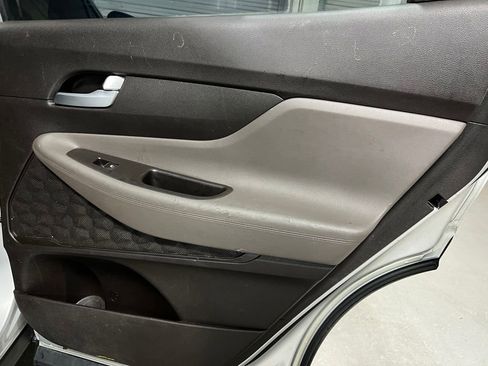 Used 2019 Hyundai Santa Fe SE FWD image 11