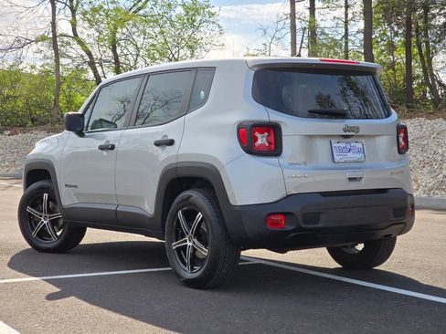 Used 2020 Jeep Renegade Sport AWD/4WD image 19