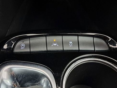 Used 2021 Buick Encore GX Essence image 21