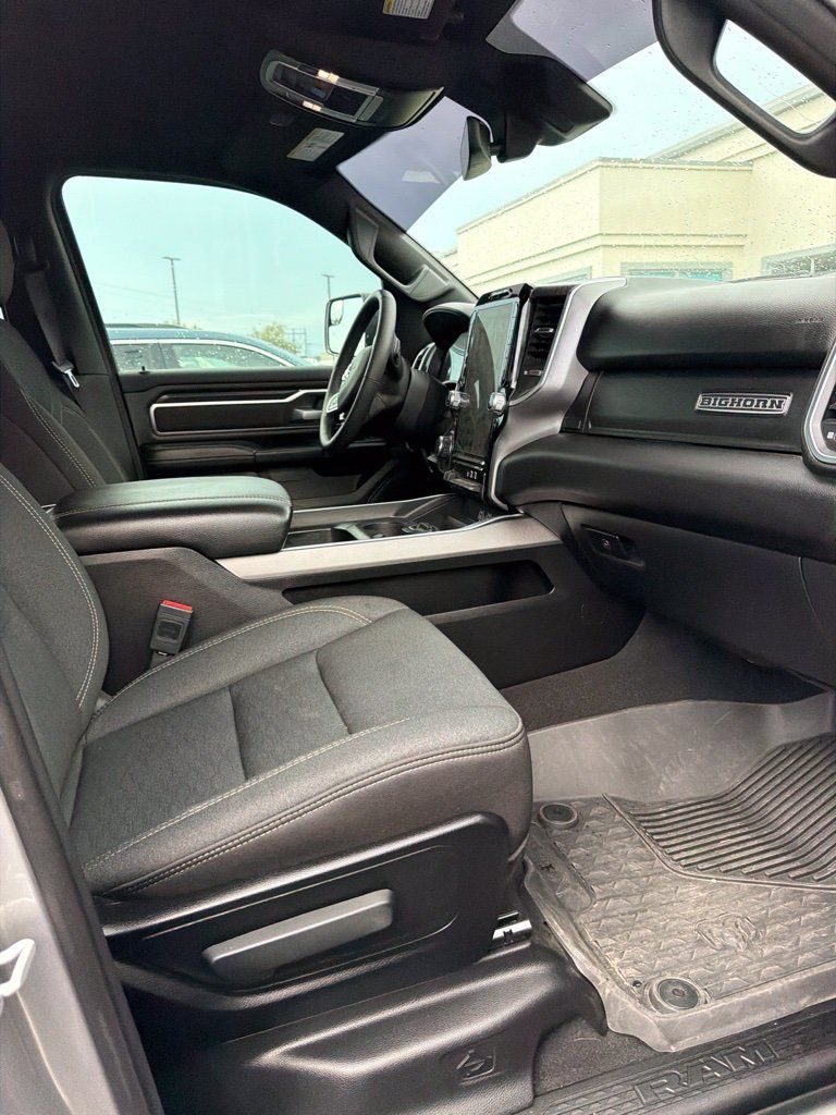 Used 2025 RAM 1500 Big Horn AWD/4WD image 6