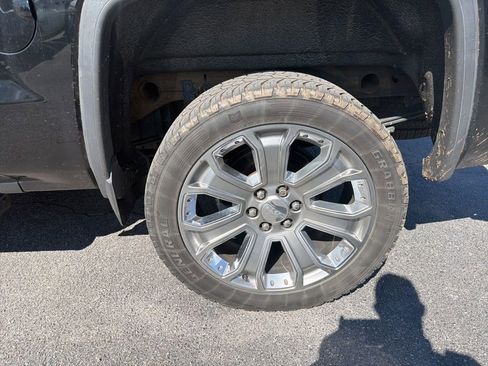Used 2018 GMC Sierra 1500 Denali w/ Denali Ultimate Package AWD/4WD image 4